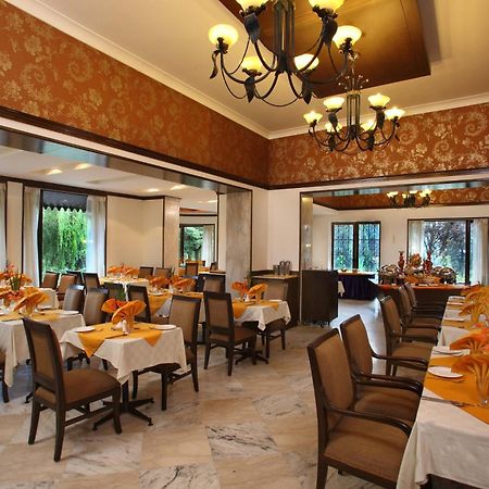 Shervani Hilltop Resort Nainital Zewnętrze zdjęcie