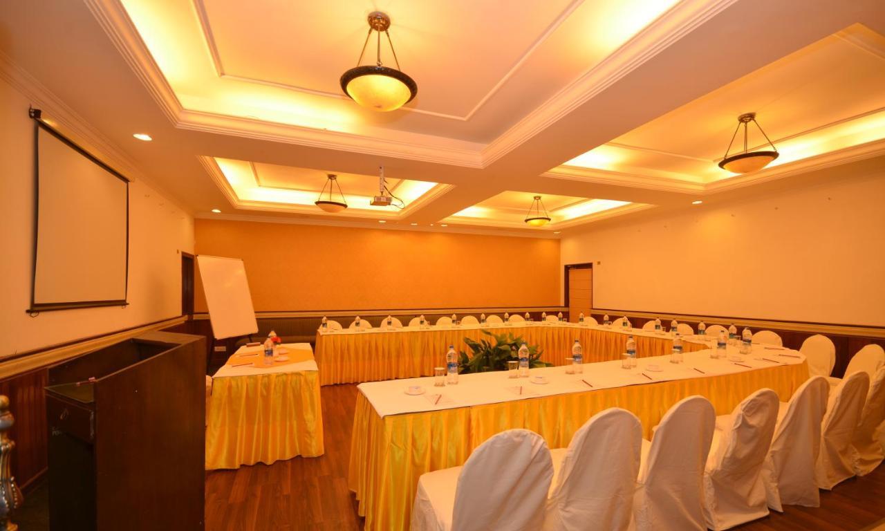 Shervani Hilltop Resort Nainital Zewnętrze zdjęcie
