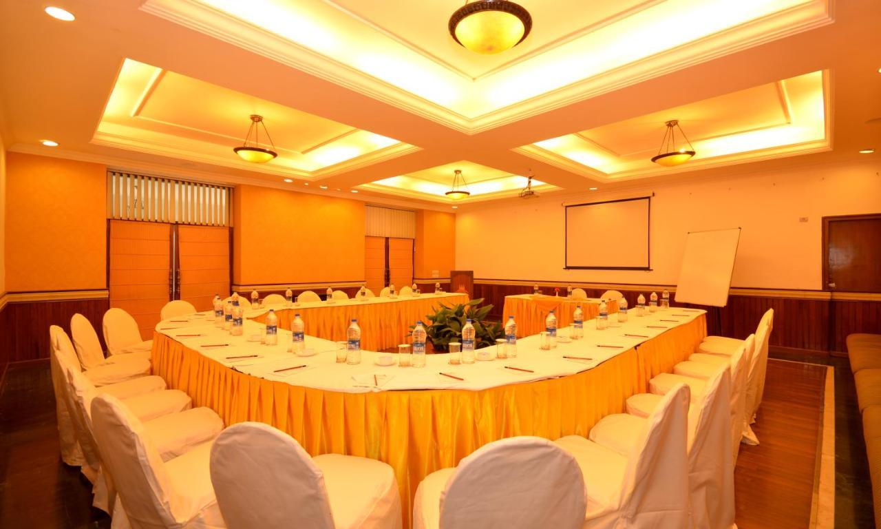 Shervani Hilltop Resort Nainital Zewnętrze zdjęcie