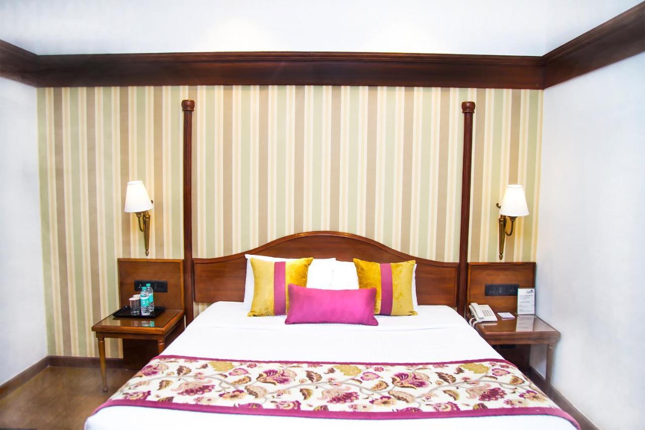 Shervani Hilltop Resort Nainital Zewnętrze zdjęcie