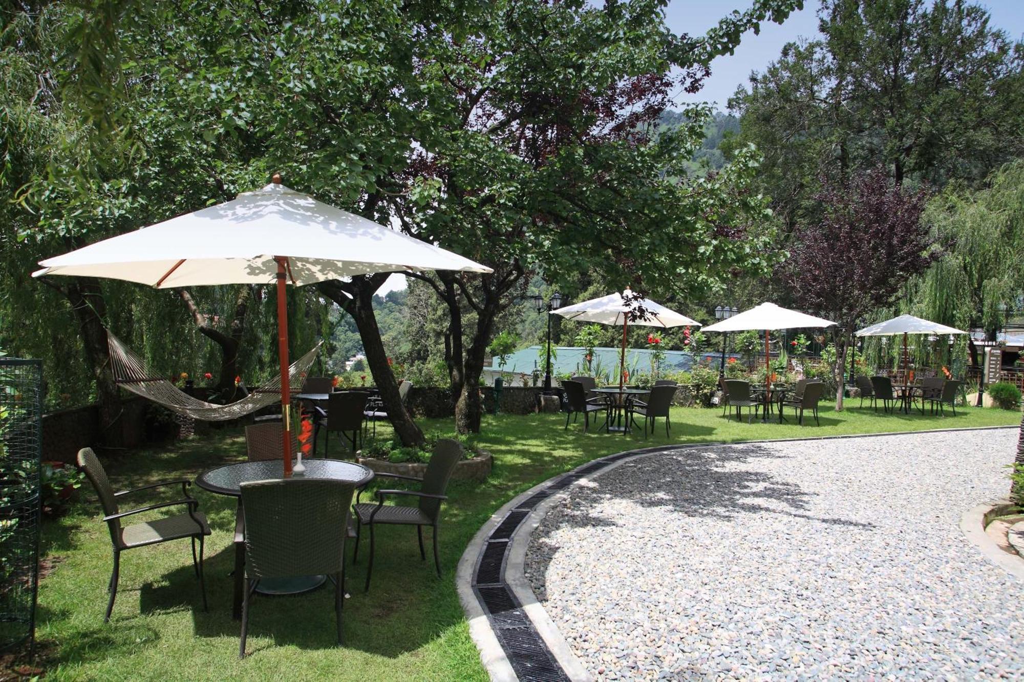 Shervani Hilltop Resort Nainital Zewnętrze zdjęcie